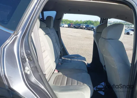 2017 Honda Cr-V Lx z USA, uszkodzony, nr VIN 2HKRW6H34HH208601